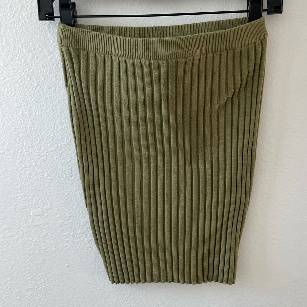 Et Clet mini skirt!